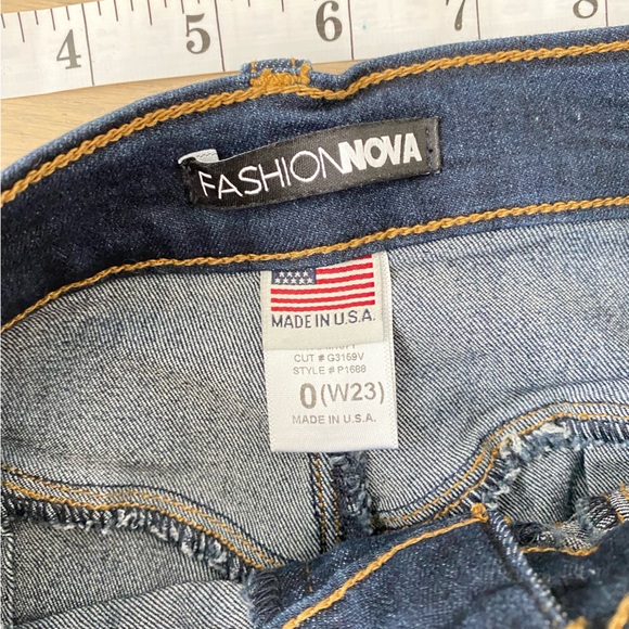 Super High Waist Jeans - Dark Wash - Picture 11 of 12